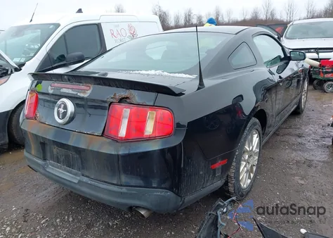 2012 Ford Mustang V6 Premium z USA, uszkodzony, nr VIN 1ZVBP8AM1C5213371